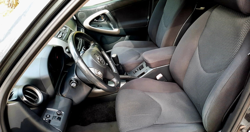 Toyota RAV4 cena 35800 przebieg: 164000, rok produkcji 2008 z Osieczna małe 277